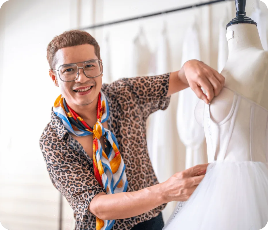 Happy Tailor Using Choozr